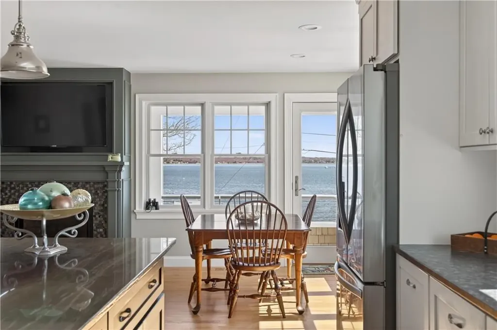 110 Sea View Avenue North Kingstown RI 02852
