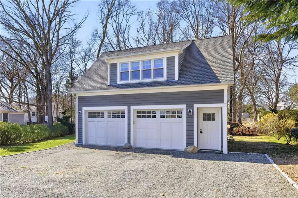 110 Sea View Avenue North Kingstown RI 02852