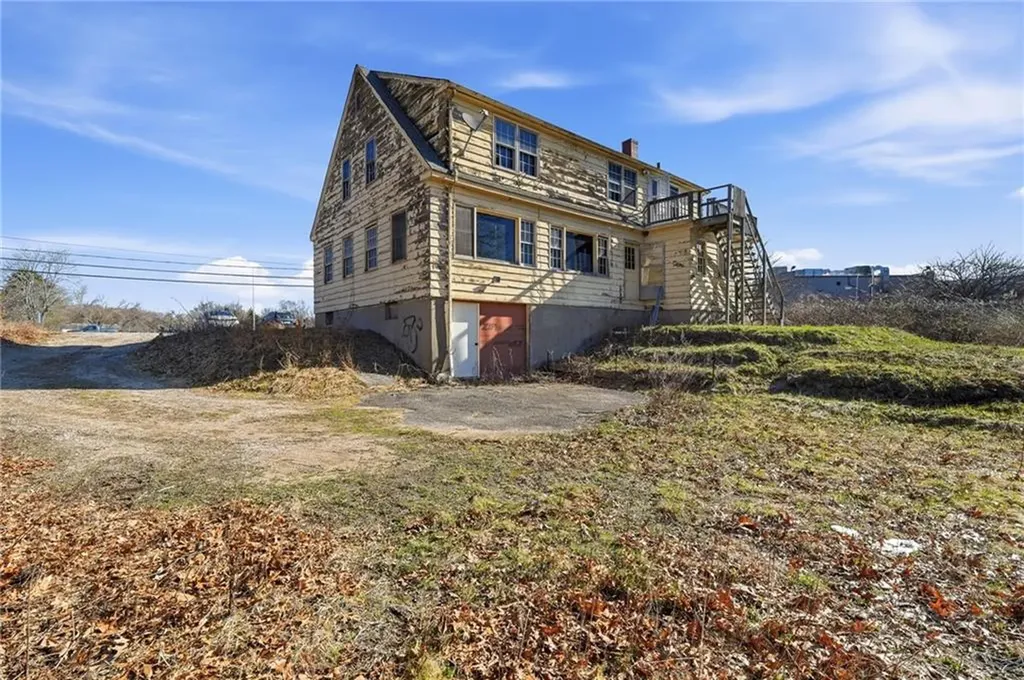 263 Post Road Westerly RI 02891