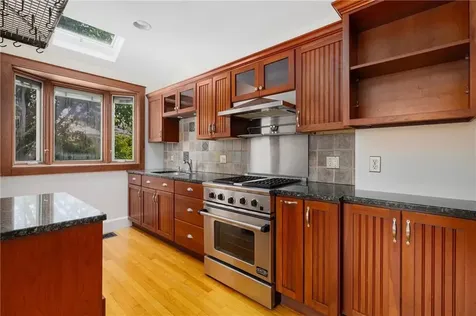 81 Old Fort Road Newport RI 02840