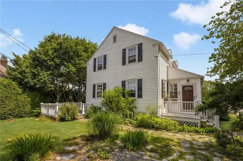 81 Old Fort Road Newport RI 02840