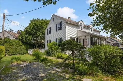 81 Old Fort Road Newport RI 02840