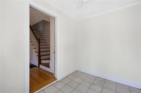 81 Old Fort Road Newport RI 02840