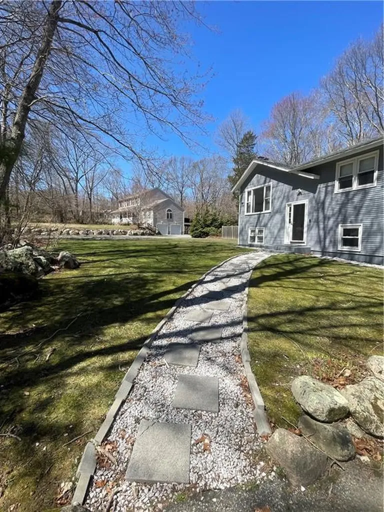 1007 Fish Hill Road Coventry RI 02816