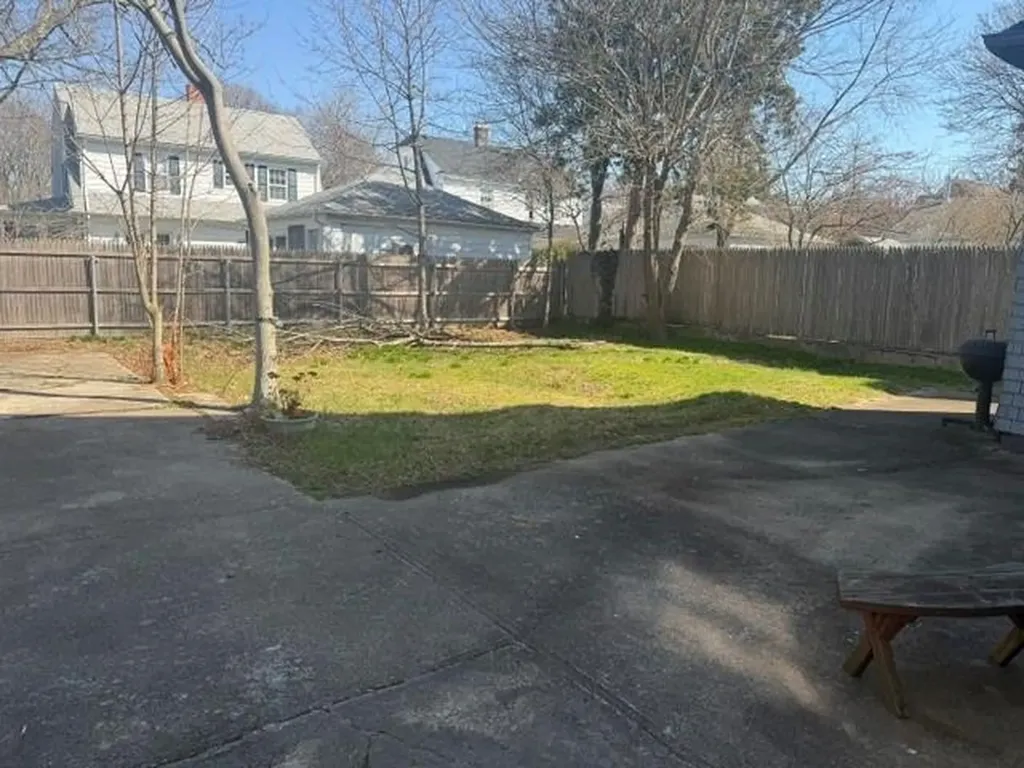 107 Massasoit Avenue Cranston RI 02905