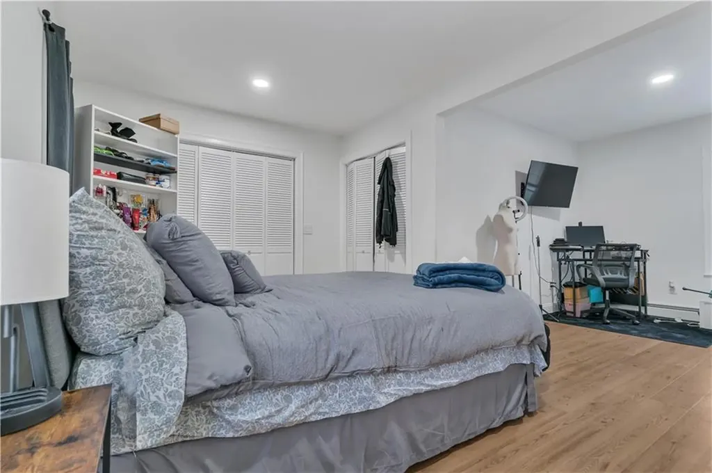 215 Kenyon Avenue Pawtucket RI 02861