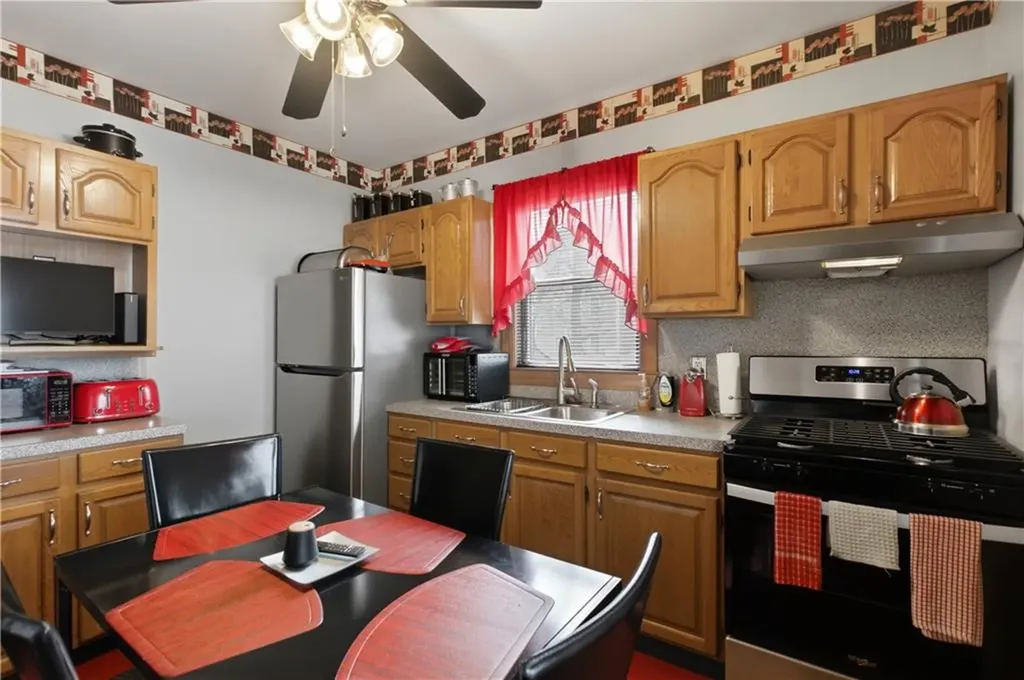 64 Stanwood Street Providence RI 02907