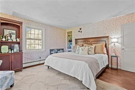 1340 Waterford Drive East Greenwich RI 02818-3805