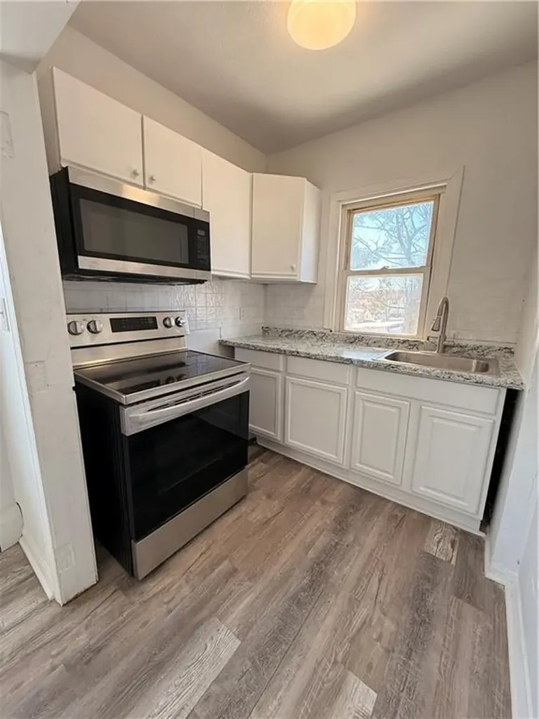 60 62 Hendricks Street Central Falls RI 02863