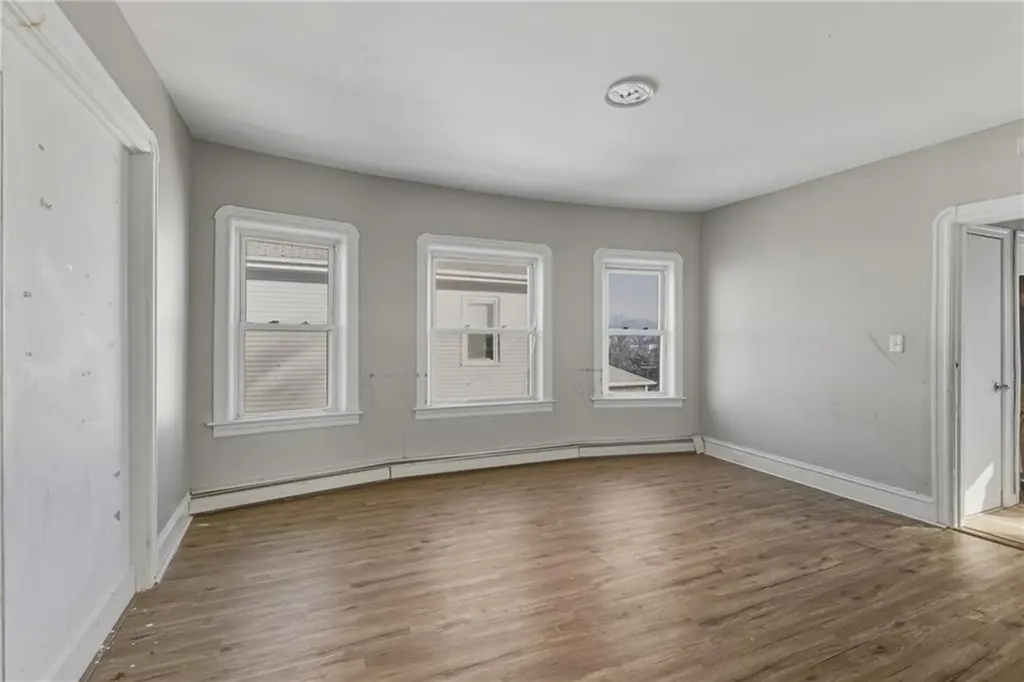 60 62 Hendricks Street Central Falls RI 02863