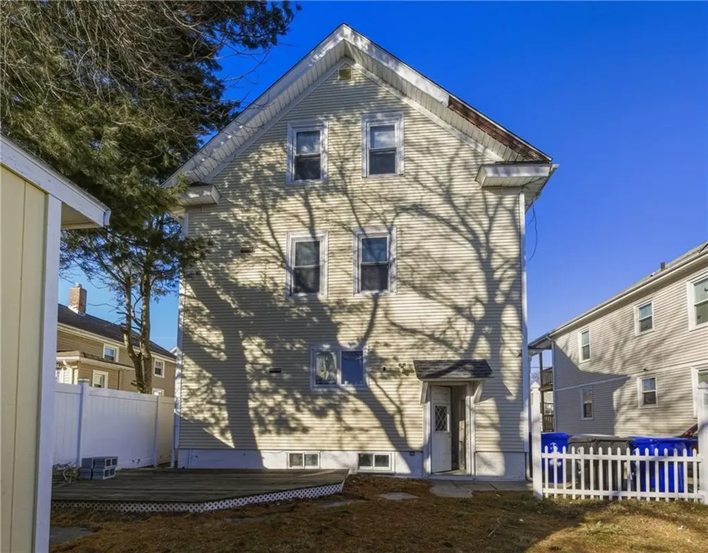 60 62 Hendricks Street Central Falls RI 02863