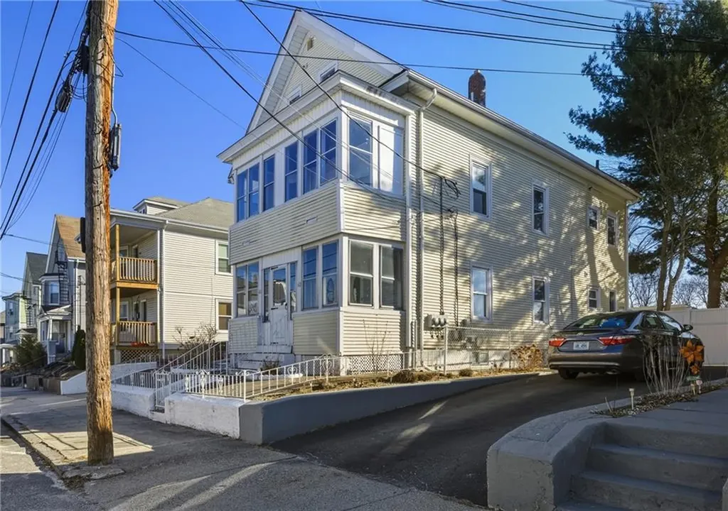 60 62 Hendricks Street Central Falls RI 02863