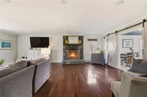 3 Deerfield Drive Barrington RI 02806
