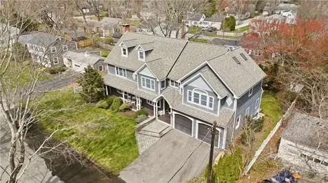 3 Deerfield Drive Barrington RI 02806
