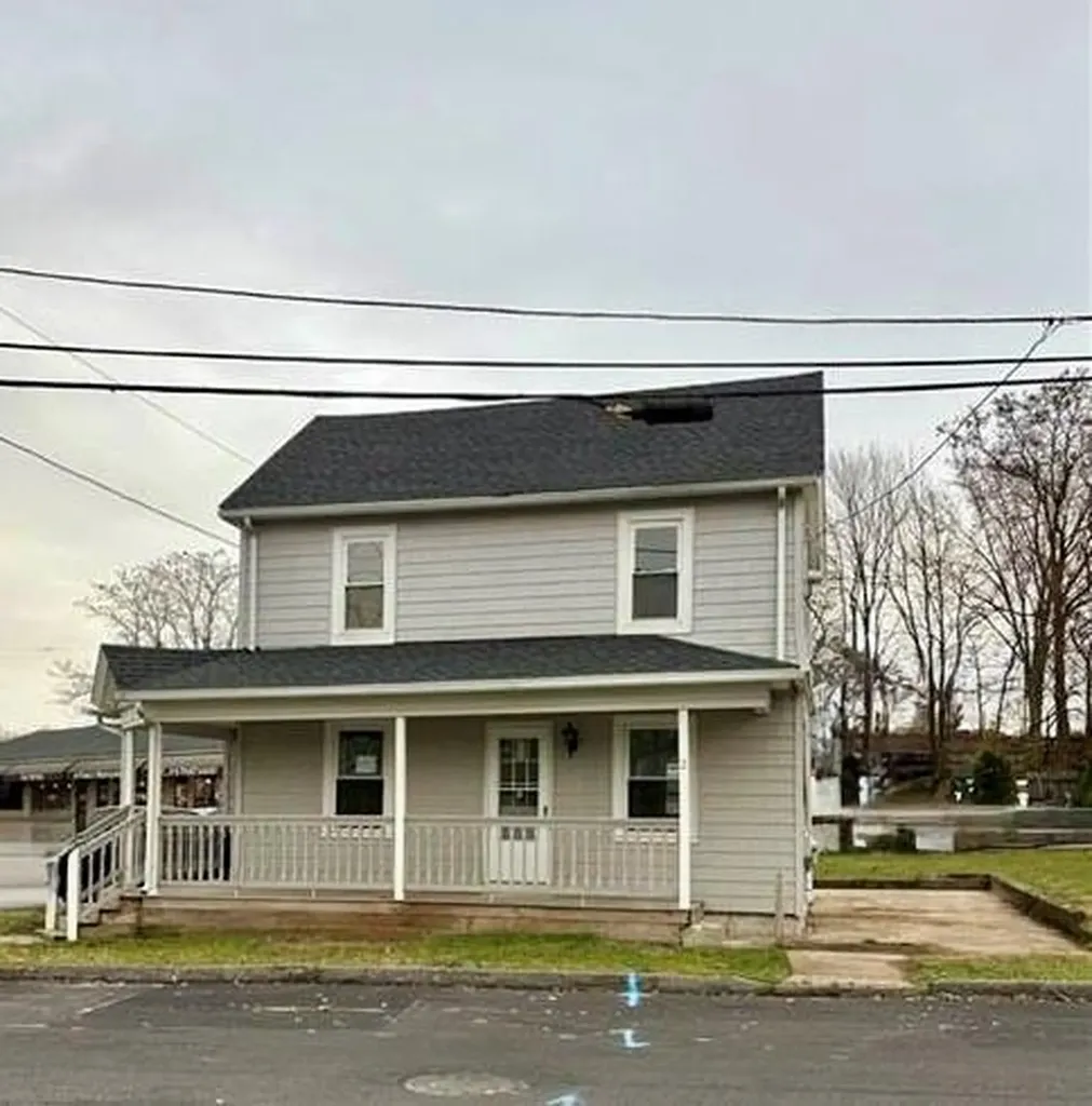 2 Fairmount Avenue Johnston RI 02919