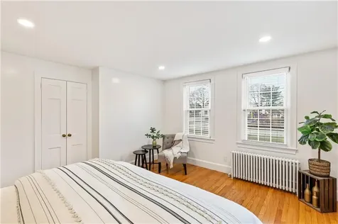 61 Bishop Avenue East Providence RI 02916