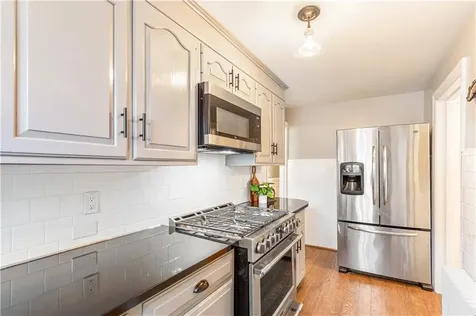 61 Bishop Avenue East Providence RI 02916