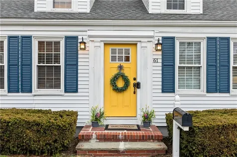 61 Bishop Avenue East Providence RI 02916