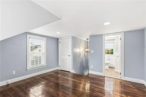 61 Bishop Avenue East Providence RI 02916