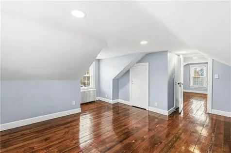 61 Bishop Avenue East Providence RI 02916