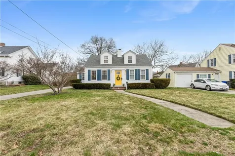 61 Bishop Avenue East Providence RI 02916