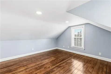 61 Bishop Avenue East Providence RI 02916