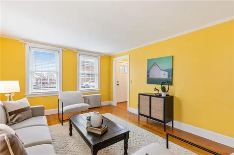 61 Bishop Avenue East Providence RI 02916
