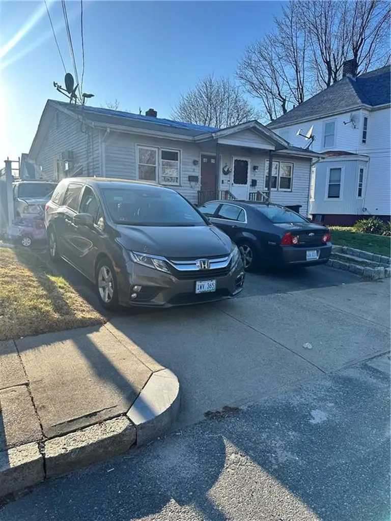 5 Washington Avenue Cranston RI 02920