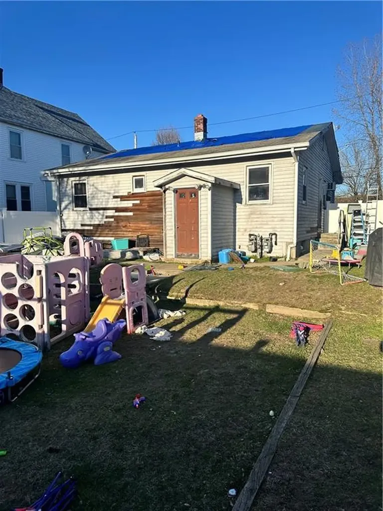 5 Washington Avenue Cranston RI 02920