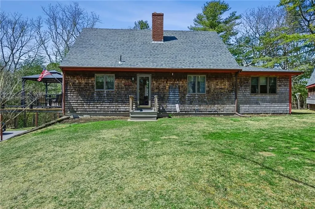 320 Shannock Road South Kingstown RI 02879