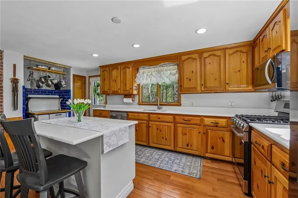 320 Shannock Road South Kingstown RI 02879