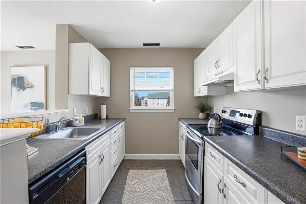 92 Mill Street Woonsocket RI 02895