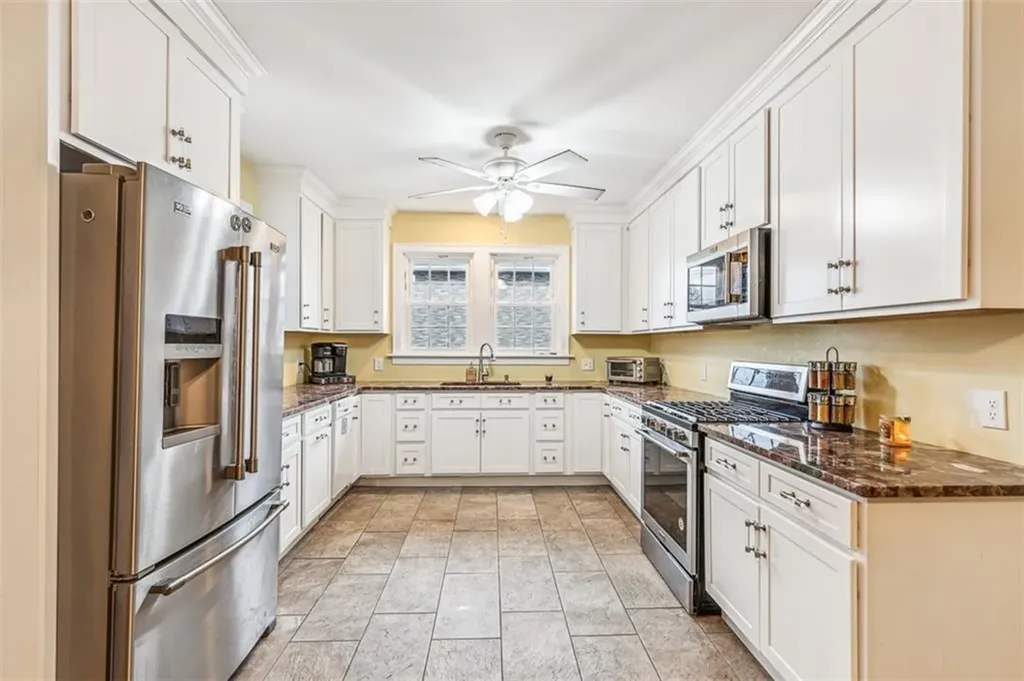 300 Farmington Avenue Cranston RI 02920