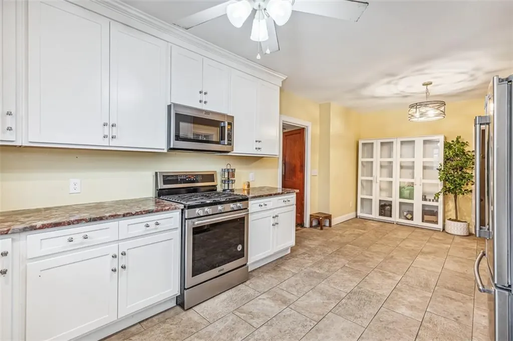300 Farmington Avenue Cranston RI 02920