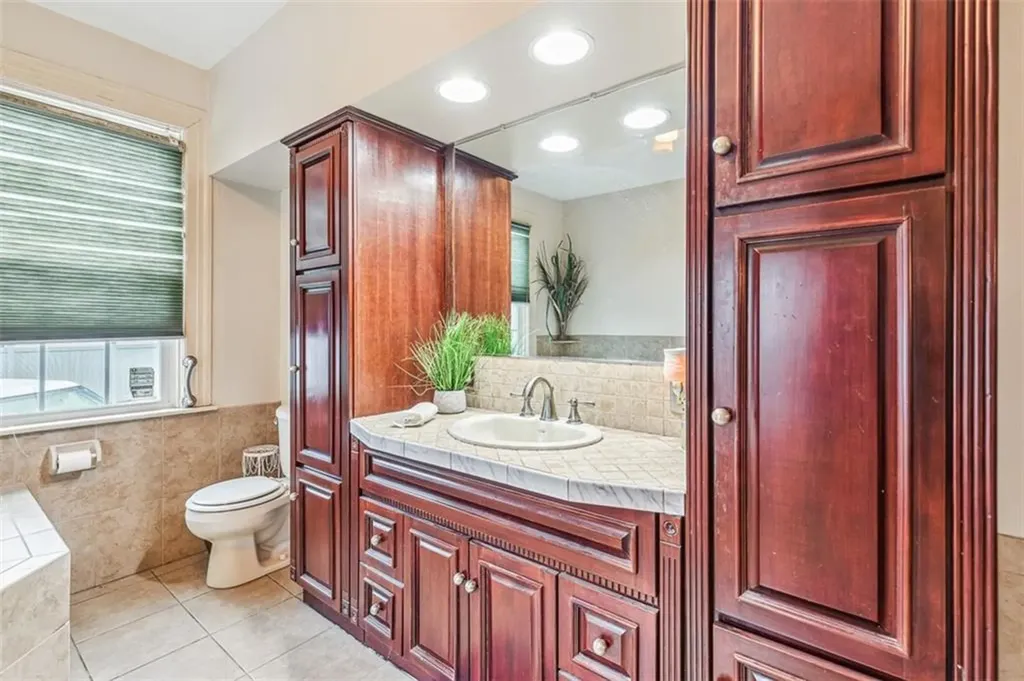 300 Farmington Avenue Cranston RI 02920