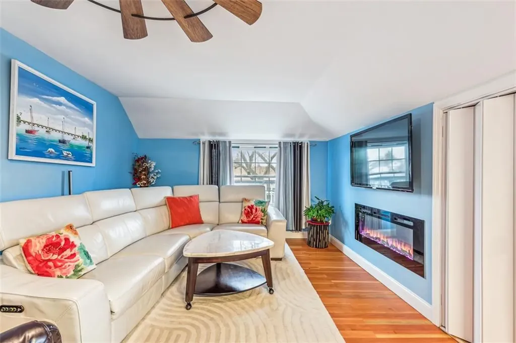 300 Farmington Avenue Cranston RI 02920