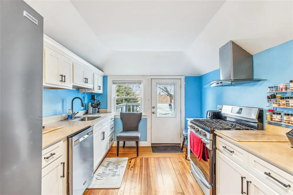 300 Farmington Avenue Cranston RI 02920
