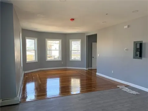 98 100 Whitmarsh Street Providence RI 02907