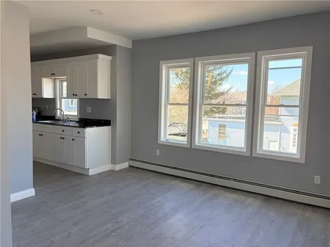 98 100 Whitmarsh Street Providence RI 02907