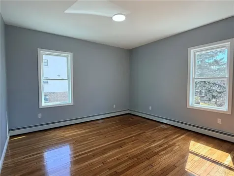 98 100 Whitmarsh Street Providence RI 02907