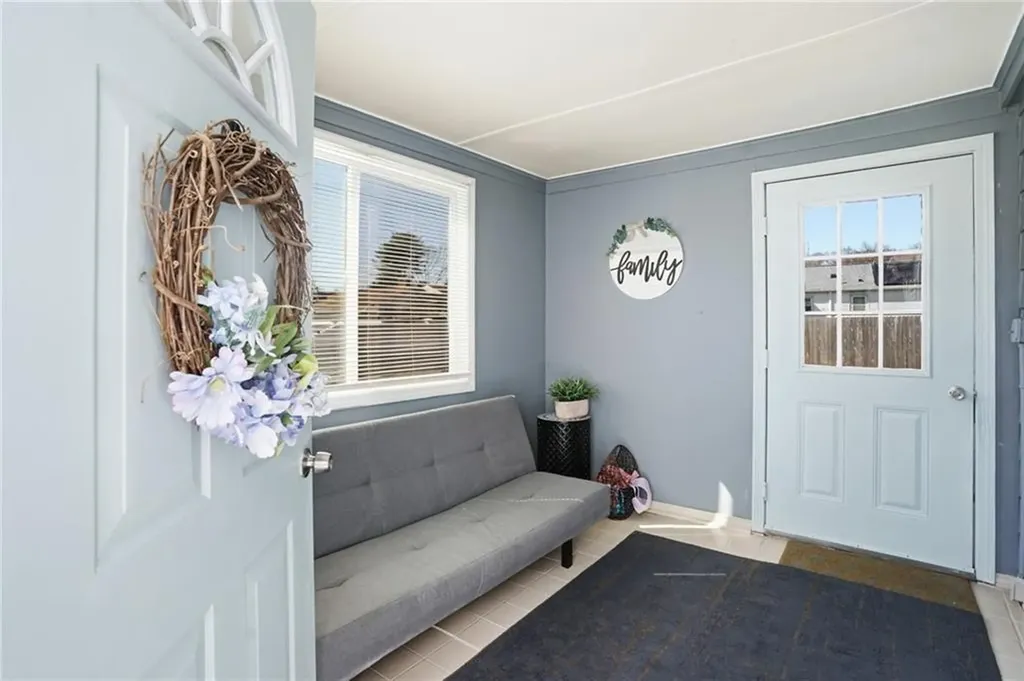 514 Killingly Street Johnston RI 02919