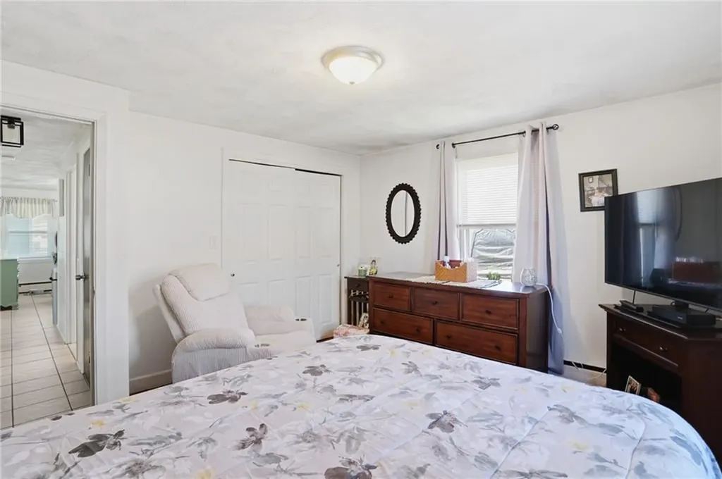 514 Killingly Street Johnston RI 02919