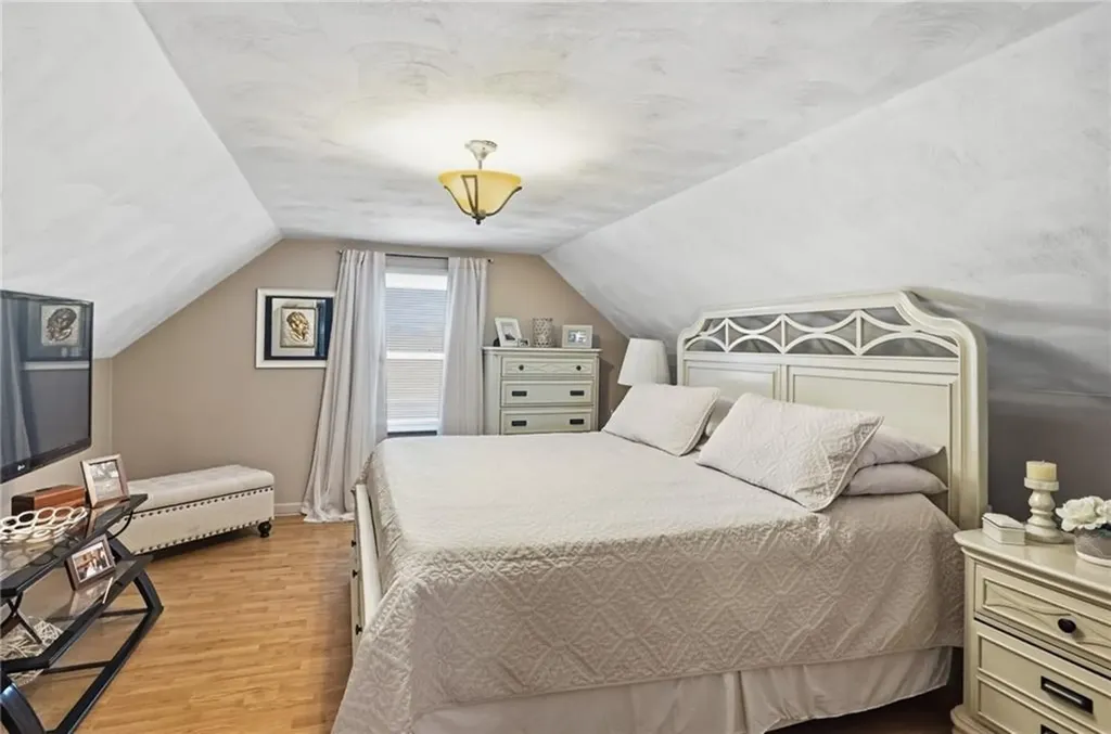 514 Killingly Street Johnston RI 02919