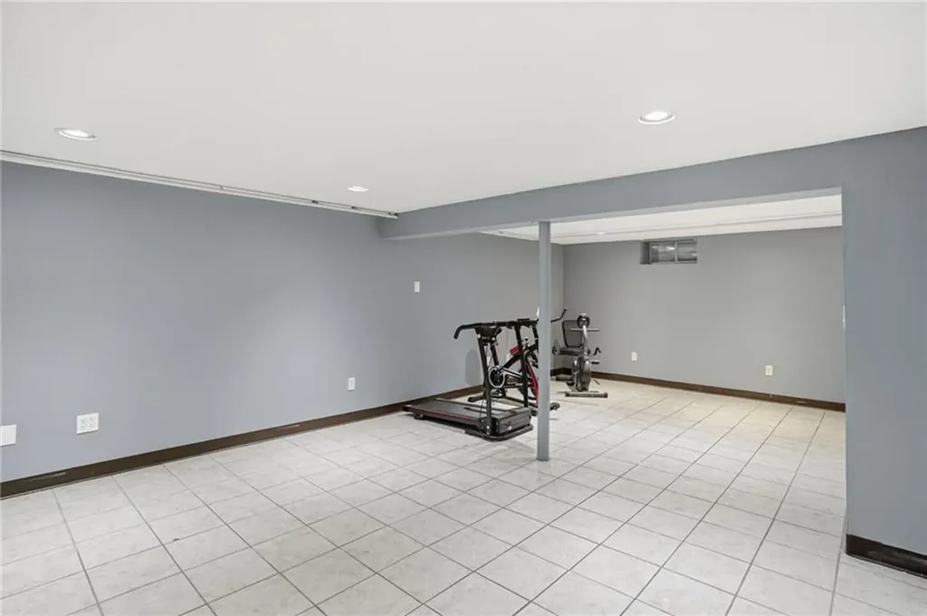 514 Killingly Street Johnston RI 02919