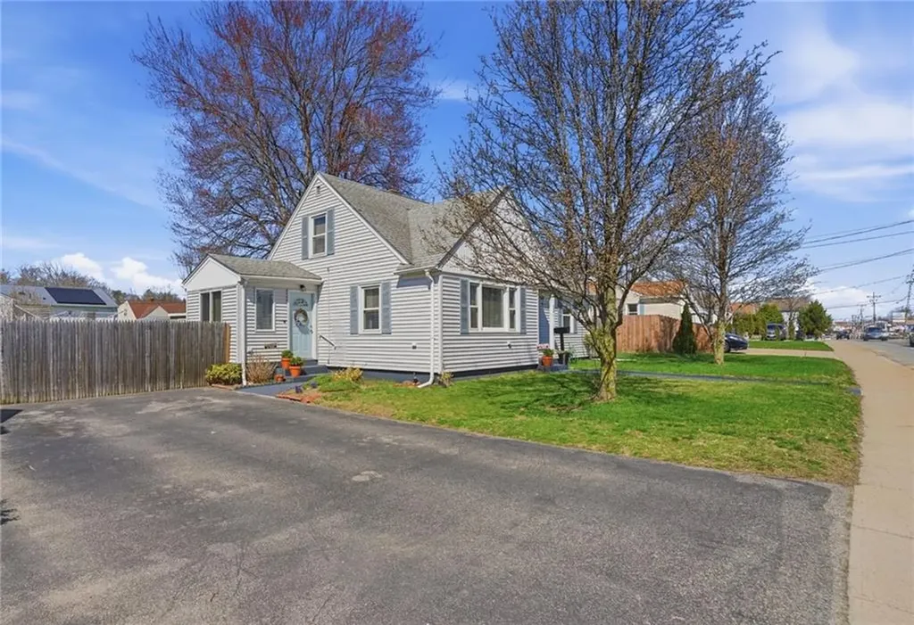 514 Killingly Street Johnston RI 02919