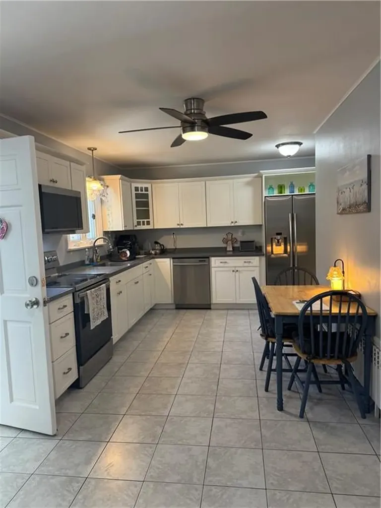 71 Crandall Road Tiverton RI 02878