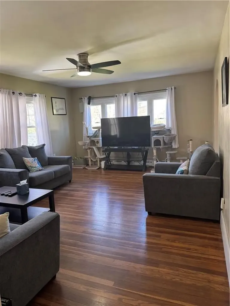 71 Crandall Road Tiverton RI 02878