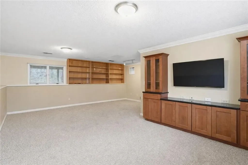 77 Valley View Drive Cranston RI 02921