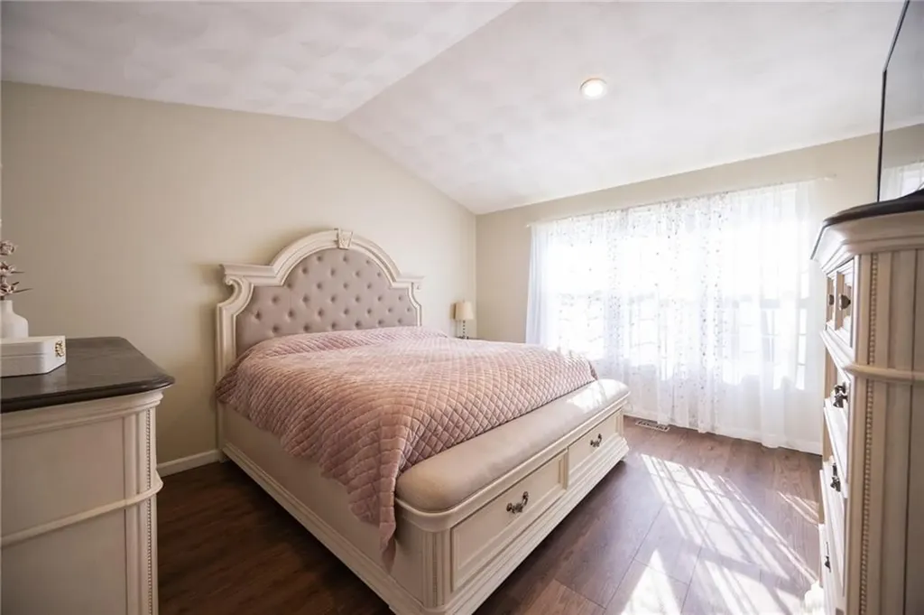 367 Commonwealth Avenue Warwick RI 02886