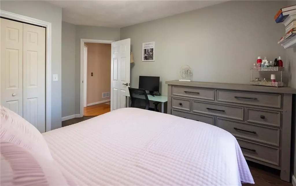 367 Commonwealth Avenue Warwick RI 02886